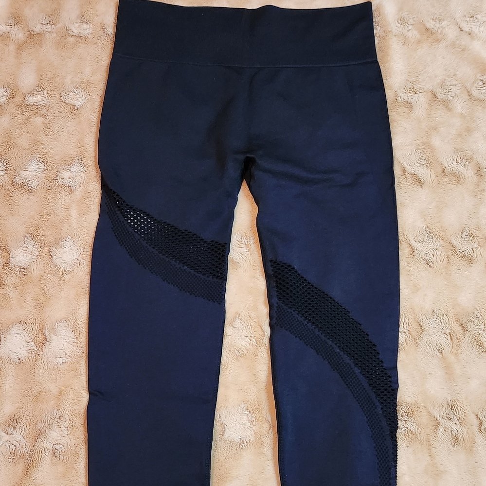 ZYIA black mesh leggings sz L